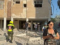 Последствия обстрела в центре: прямые попадания в здания в Тель-Авиве, Рамат-Гане и Холоне
